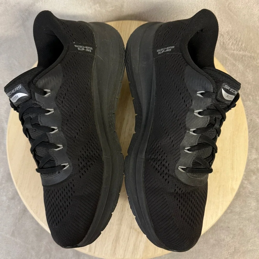 Skechers hands free